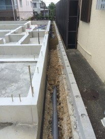 配管埋め戻し中 配管埋め戻し中