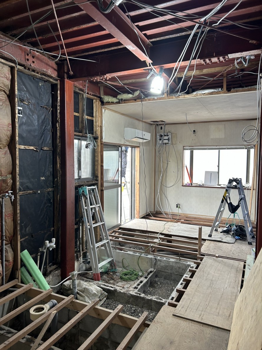 電気配線逃げ工事完了！