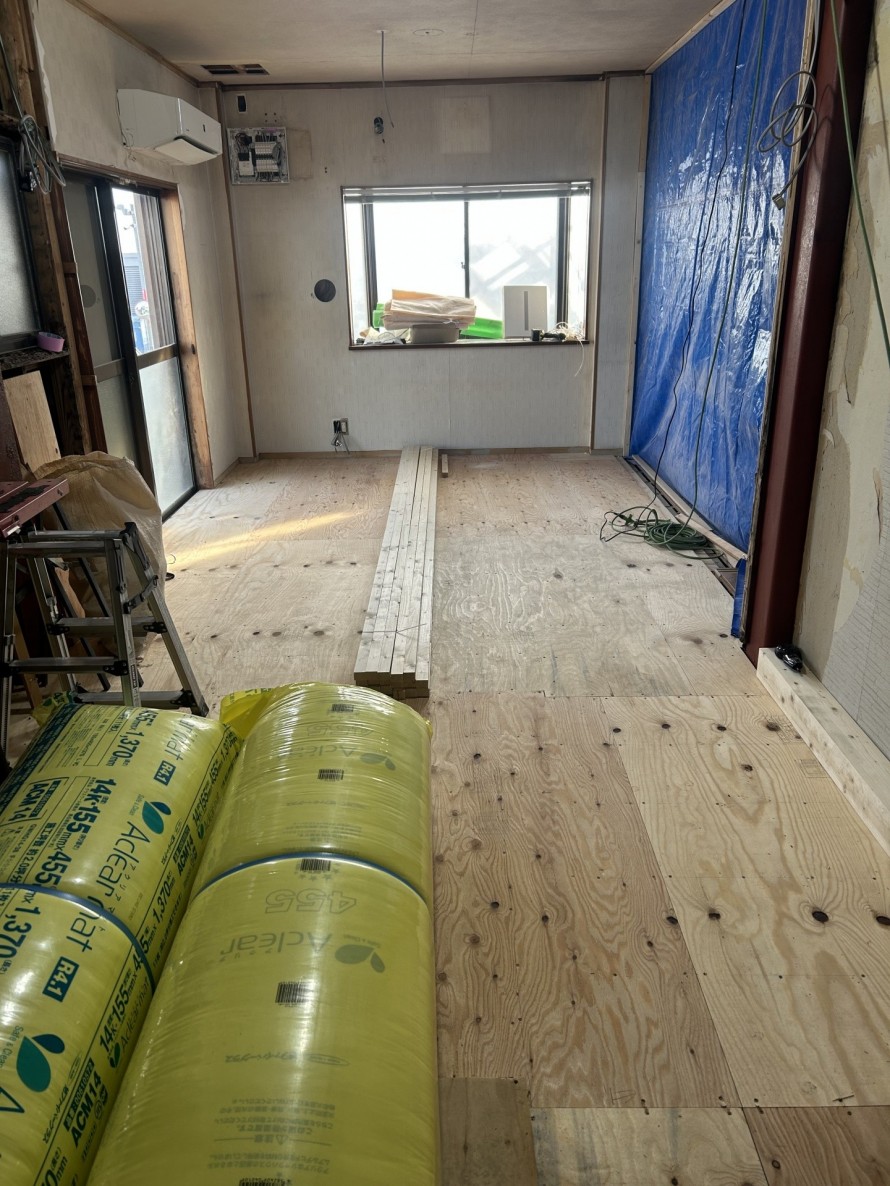 床下地合板張り