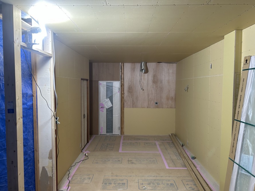 天井・壁・床工事完了！
